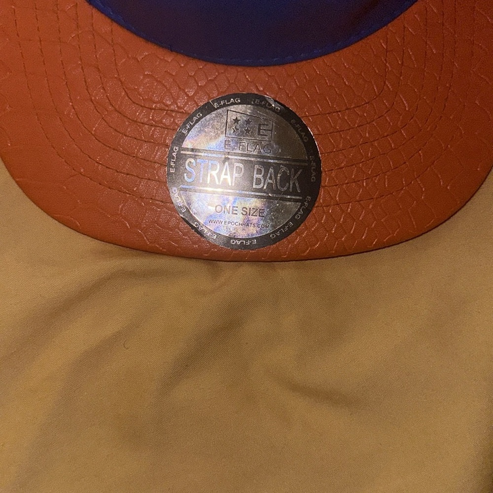 STRAP BACK - Picture 4 of 5